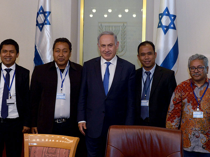 PM Netanyahu with delegation of senior Indonesian journalists in Jerusalem