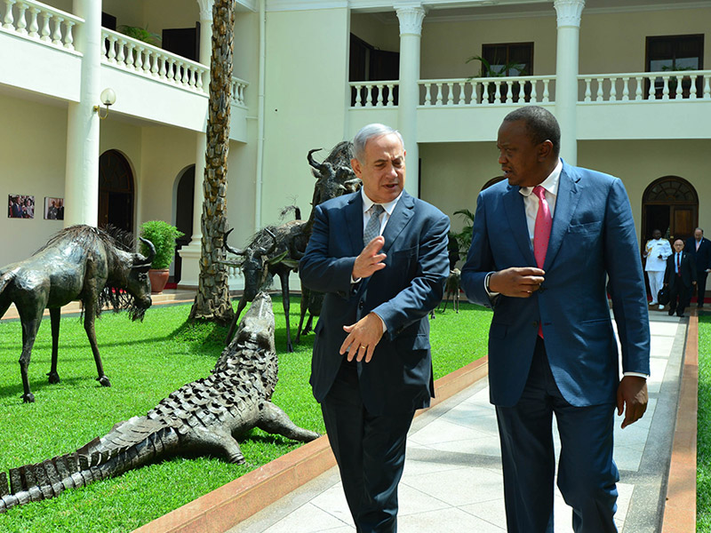 PM Netanyahu with Kenyan President Uhuru Kenyatta in Nairobi