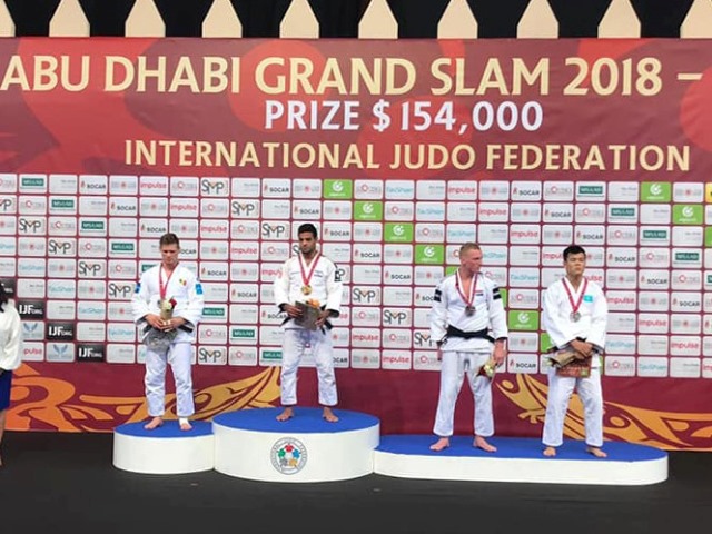 Siegerehrung beim Abu Dhabi Grand Slam mit Sagi Muki