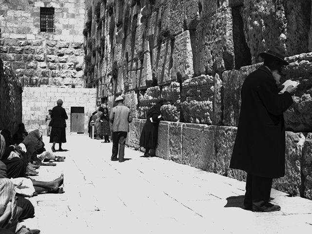 Betende vor der Klagemauer 1938