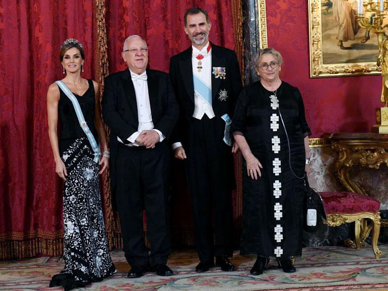 Präsident Rivlin und Nechama Rivlin mit seiner Majestät König Felipe VI und Königin Letizia