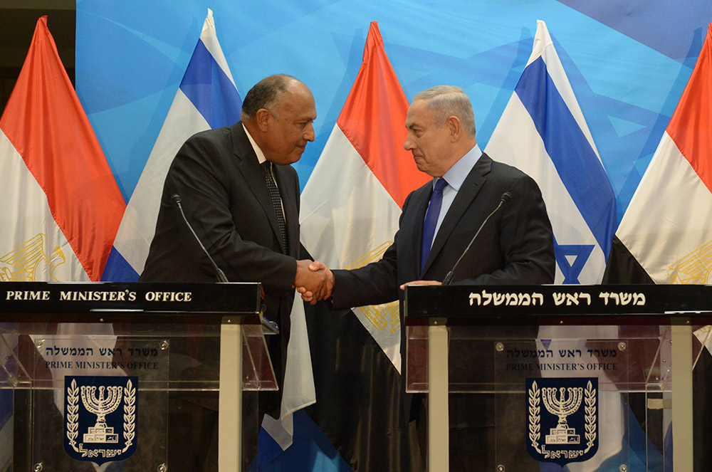 Außenminister Shoukry und Ministerpräsident Netanyahu (Foto: GPO)