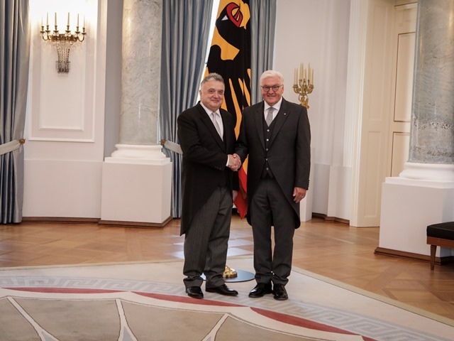 Botschafter Jeremy Issacharoff mit Bundespräsident Frank-Walter Steinmeier