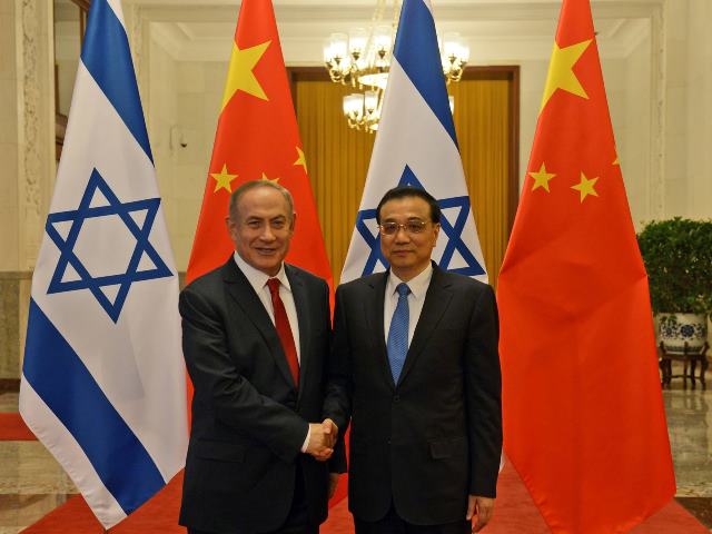 Die Premierminister Netanyahu und Li