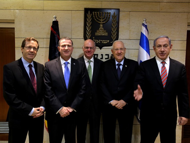 Bundestagspräsident Prof. Dr. Norbert Lammert (Mitte) with Präsident Reuven Rivlin, Ministerpräsident Benjamin Netanyahu, Knesset-Sprecher Yuli-Yoel Edelstein und Oppositionsführer Isaac Herzog