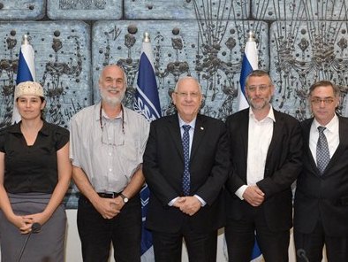 Präsident Rivlin mit Vertretern von jüdischen Gemeinden