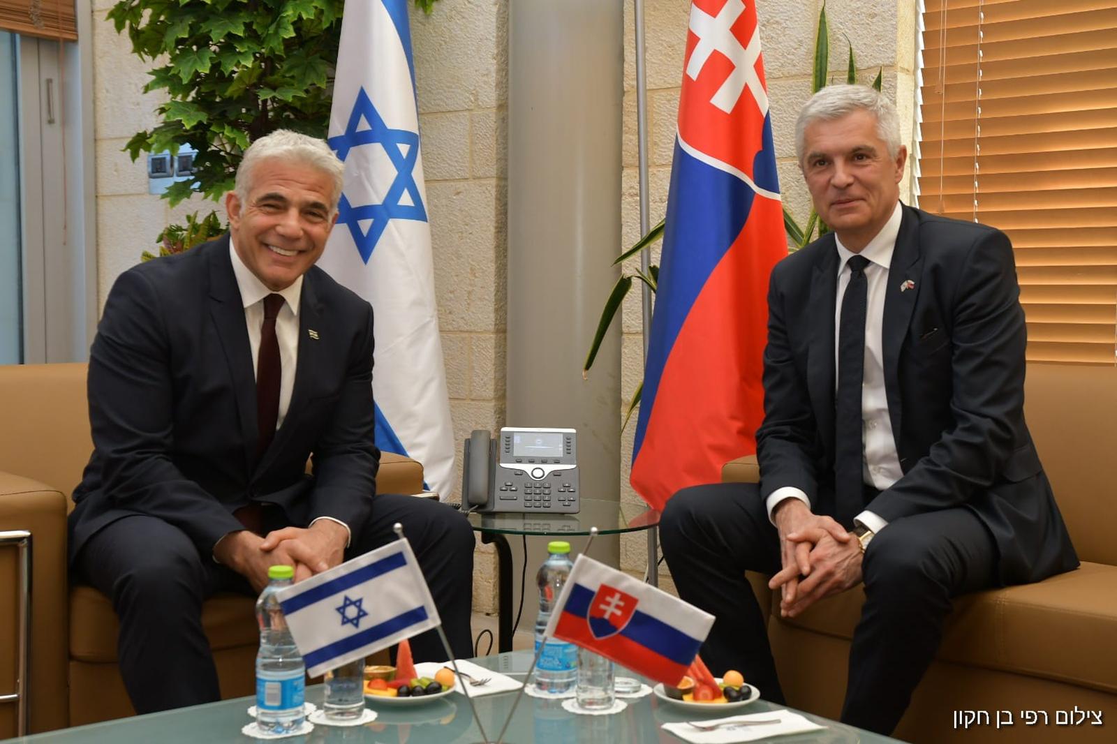 Lapid a Korcok visit IL.jpg