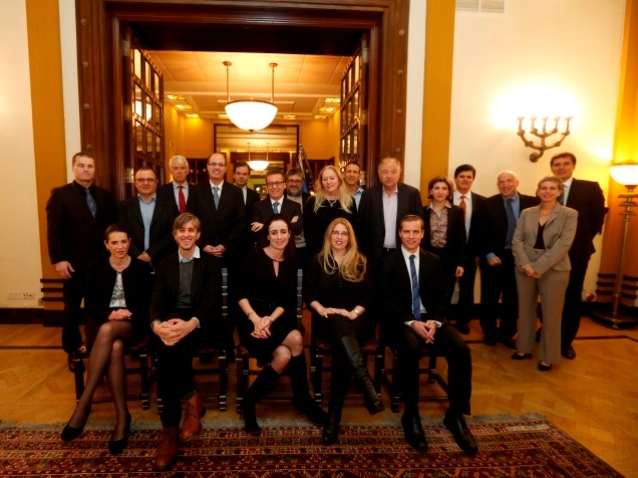 EU Commissioner with leading Israeli entrepreneurs