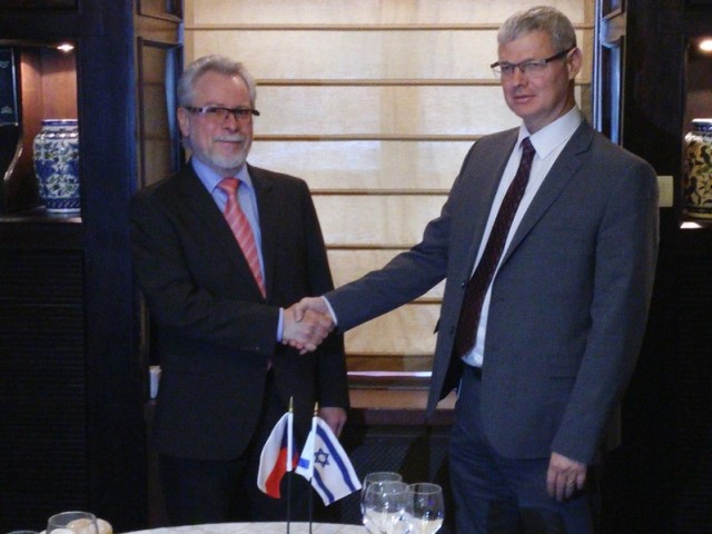 Israel-Czech political dialogue: Alon Ushpiz (r) and Ivan Jestřáb