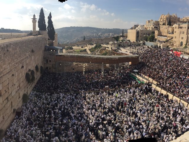 Sukkot blessing at the Western Wall, Jerusalem