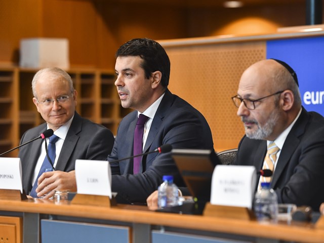 Israeli Ambassador to the EU & NATO Leshno-Yaar, FYROM Foreign Minister Poposki and Israeli Special Envoy on Holocaust Issues Ambassador Lion (from left)