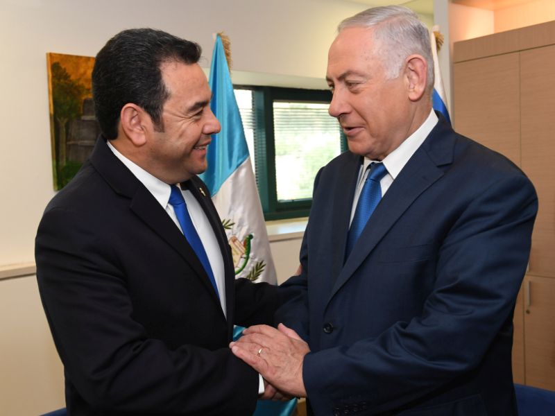 PM Netanyahu and Guatemalan President Jimmy Morales at Guatemala's Embassy in Jerusalem