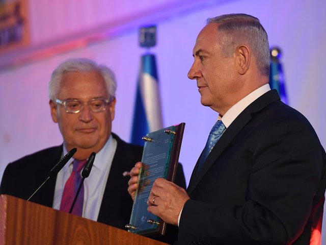 PM Netanyahu presenting letter of appreciation to US Ambassador David Friedman.