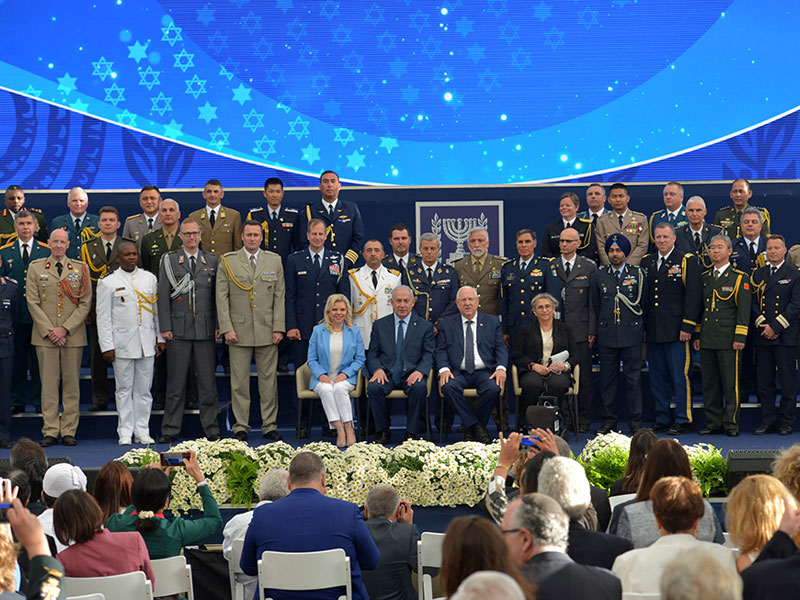 President Rivlin and PM Netanyahu with their wives at the 70th Independence Day reception for foreign ambassadors and diplomats at the President’s Residence