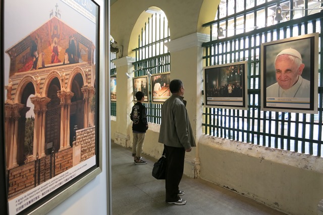 Photo exhibition opens in Macau: Pope Francis in Israel