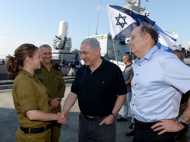 PM Netanyahu and DM Yaalon at Ashdod Port