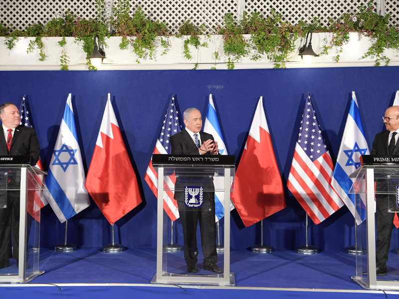 PM Netanyahu with US Secretary of State Mike Pompeo and Bahraini Foreign Minister Dr. Abdullatif bin Rashid Al Zayani, following the trilateral summit meeting.