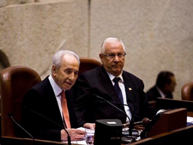 Il Presidente uscente Shimon Peres e il Presidente eletto Reuven Rivlin