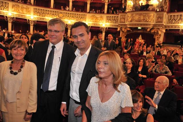 L'Ambasciatore d'Israele Naor Gilon e il Sindaco di Napoli Luigi De Magistris al concerto di Noa