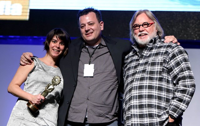 40º Festival de Cinema de Gramado. Ganhador de Melhor Fotografia, na categoria Longa-Metragem Brasileiro Gustavo Adba, pelo filme Jorge Mautner: O Filho do Holocausto. Recebeu o prêmio o diretor Heitor D’Alincourt e equipe. Entrega o prêmio Paulo Mendonça