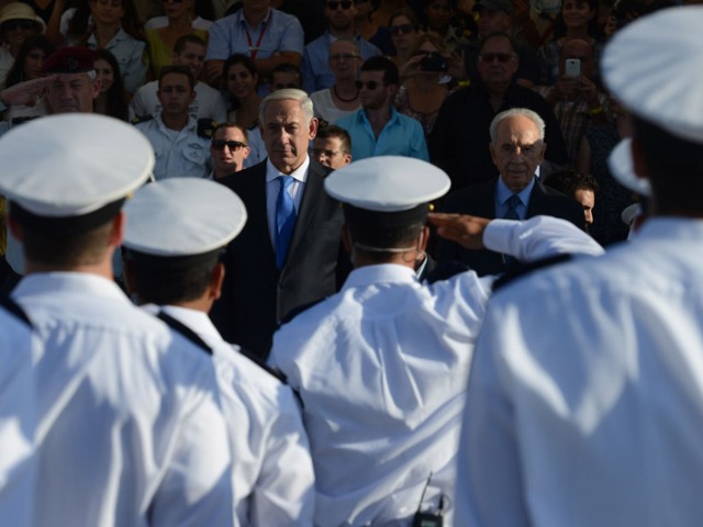 President Peres and PM Netanyahu at naval cadets graduation ceremony