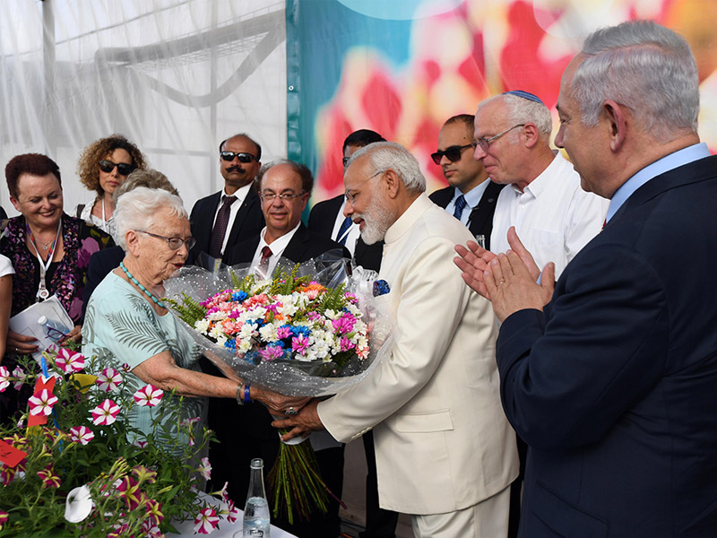 PM Netanyahu and Indian PM Modi at the Danziger Flower Farm