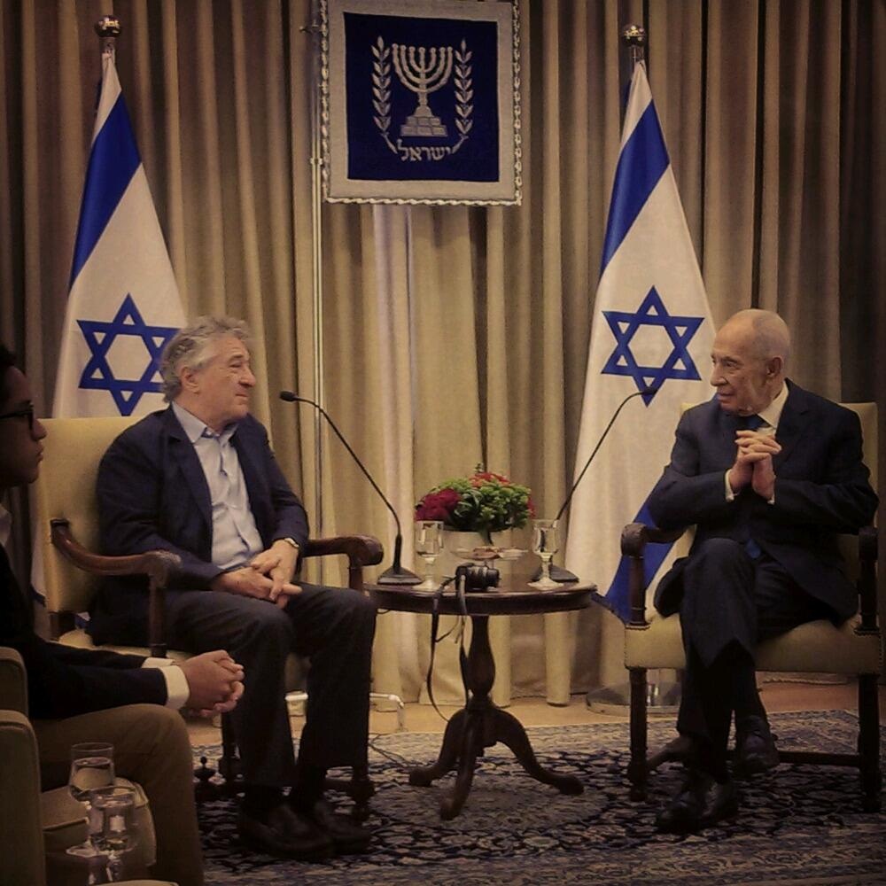 President_Peres_meets_with_Robert_De_Niro.jpg